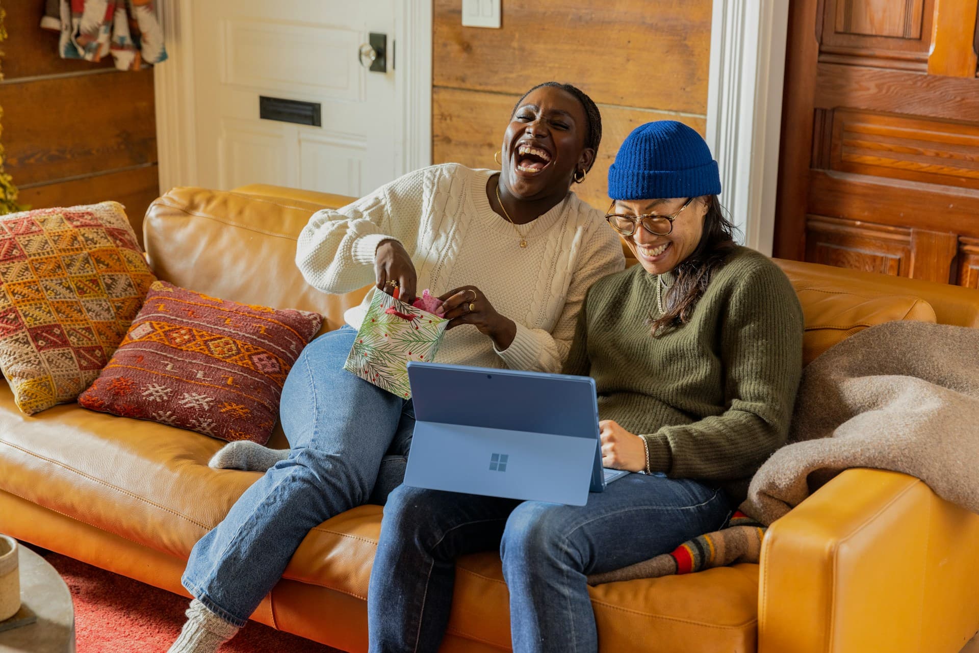 People browsing salons on tablet
